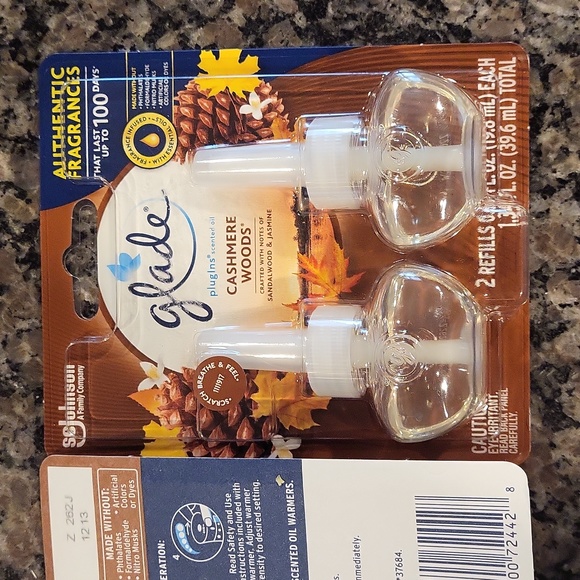 Glade Plug ins refill scented oil lot of 2 Cashmere Woods each 2 pack new sealed - Picture 4 of 4